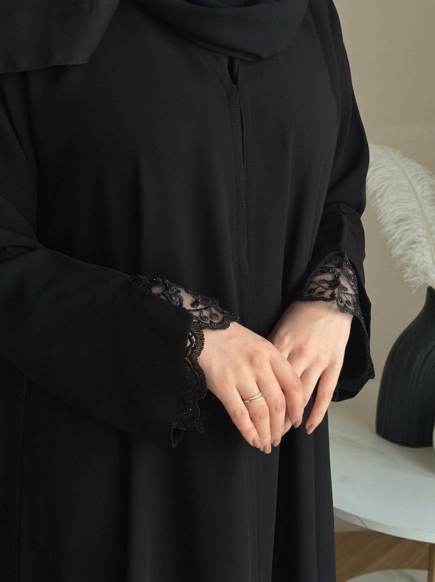 العباية الدنتيل الترند