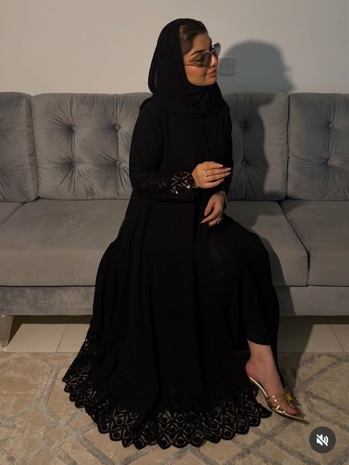 عباية كلوش دانتيل فاخر